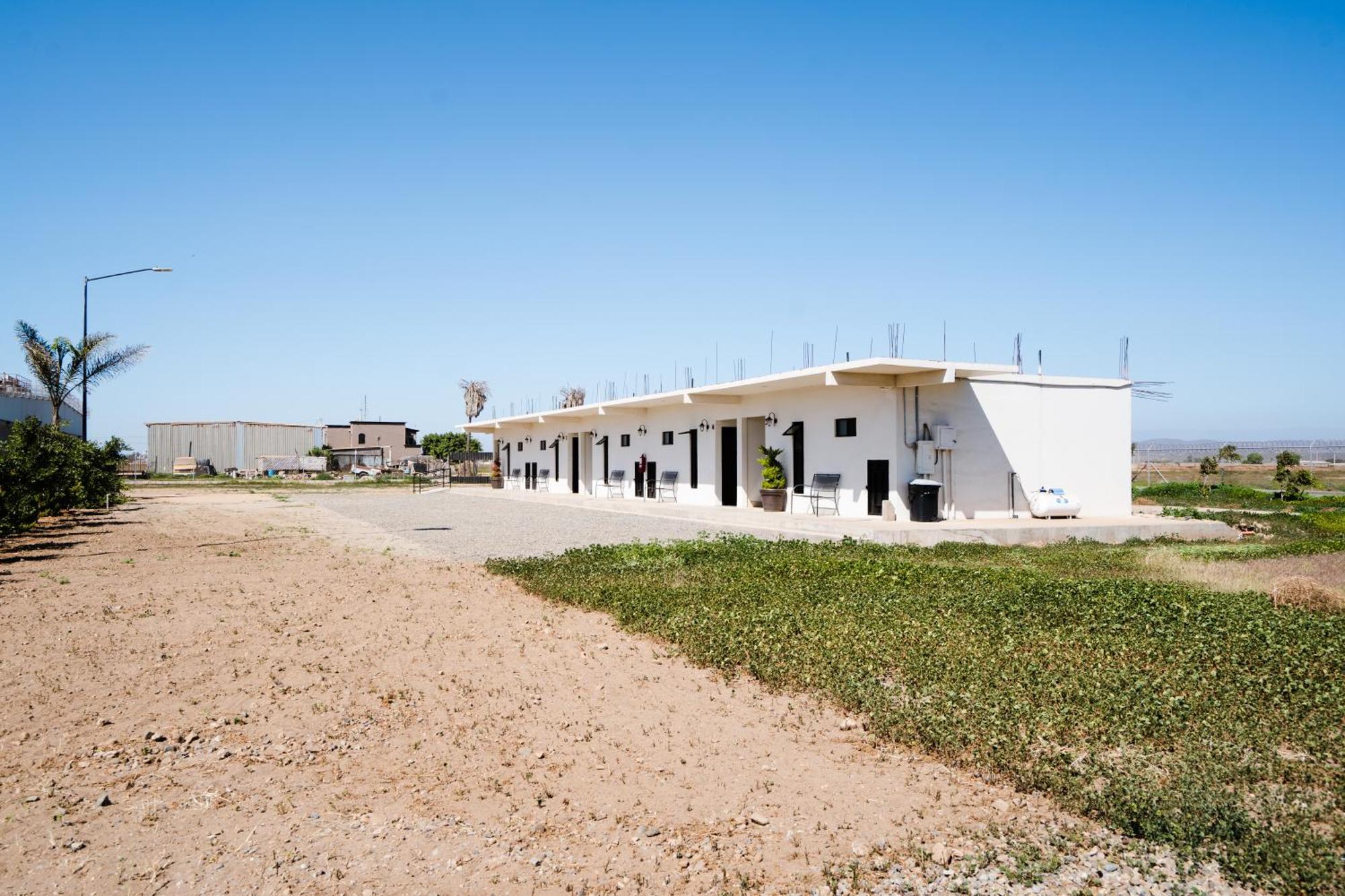 San Quintin Hotel & Rv Park Rosa Evelyn מראה חיצוני תמונה